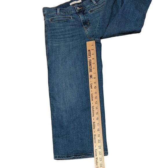 Levi's classic wide leg cropped zip fly jeans 4 - Picture 5 of 12